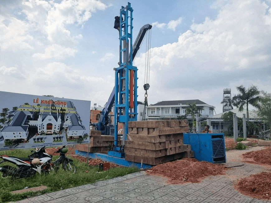 Ép cọc neo là gì? Cẩm nang chuyên sâu về quy trình kỹ thuật và thi công ép cọc bê tông neo